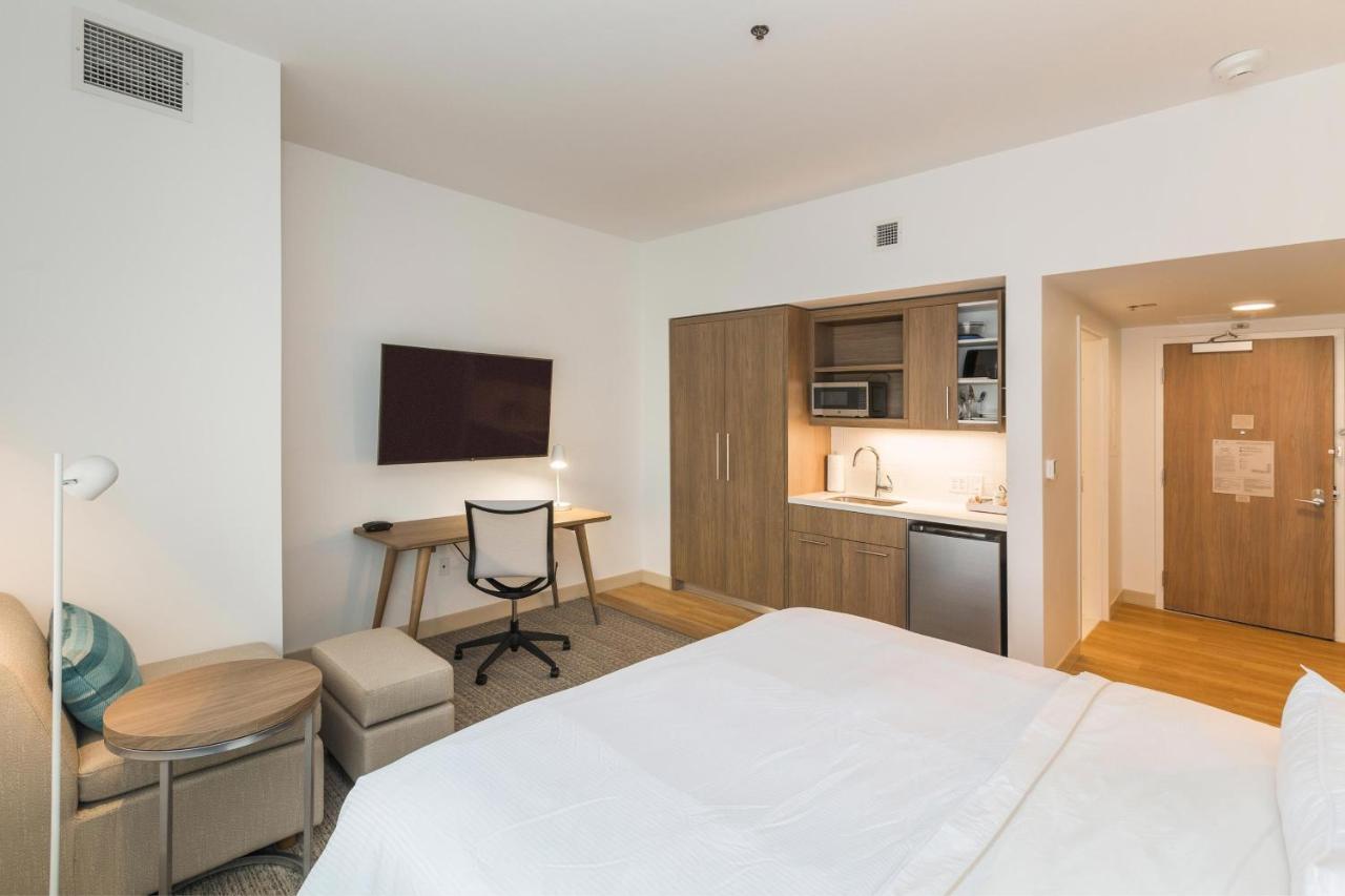 Guest Room, 1 King